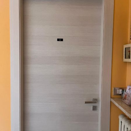 Boutique Affittacamere Attico In Centro Cuneo Exterior foto